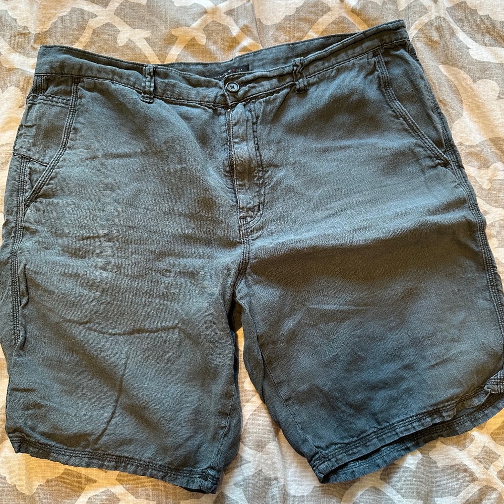John Varvatos Star USA Men’s Linen Shorts